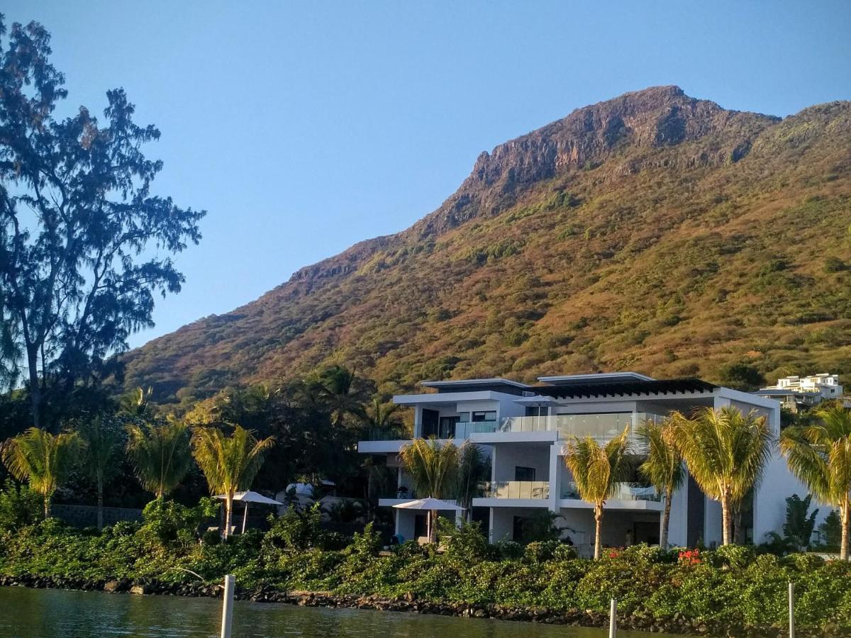 Latitude - With Private Plunge Pool Villa ริวิแยร์นัวร์ ภายนอก รูปภาพ